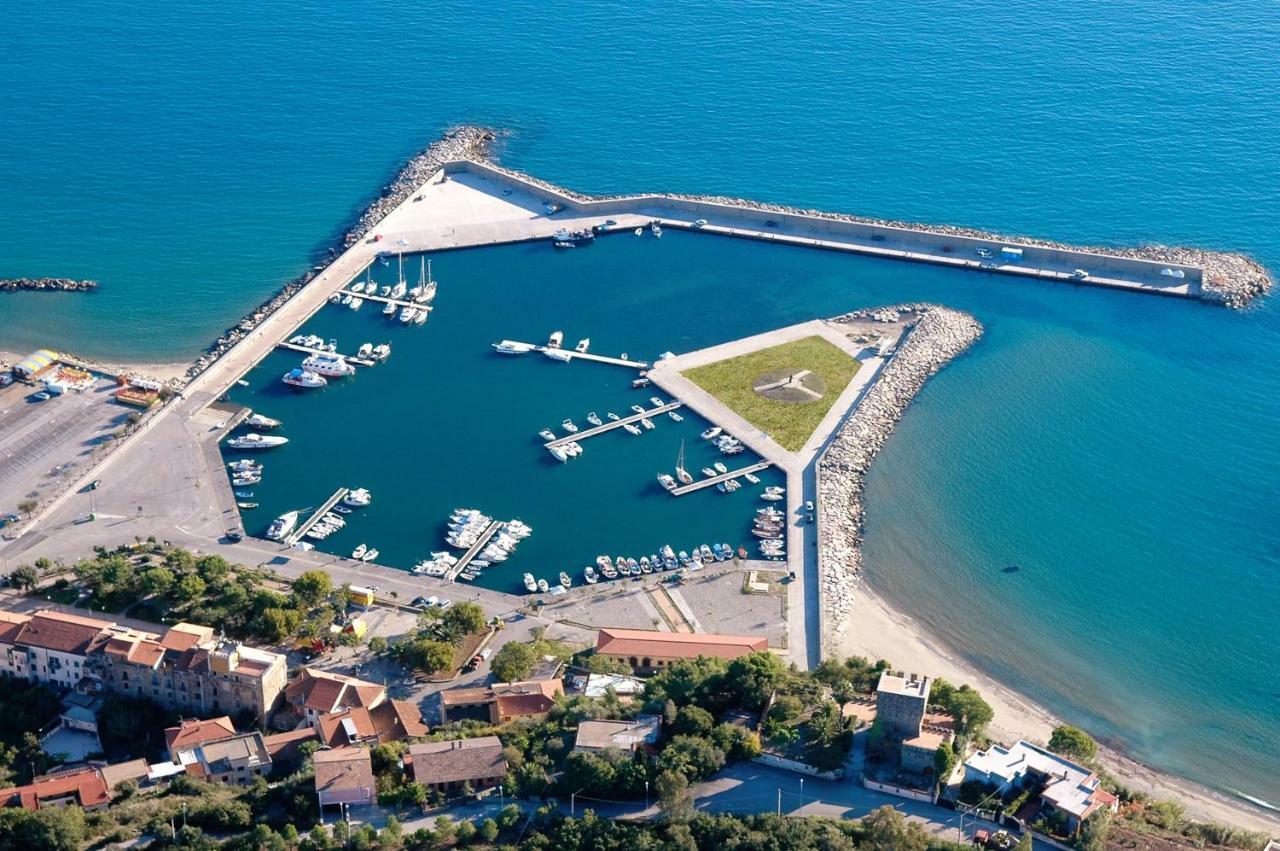 Hotel Stella Maris Casal Velino Exterior photo